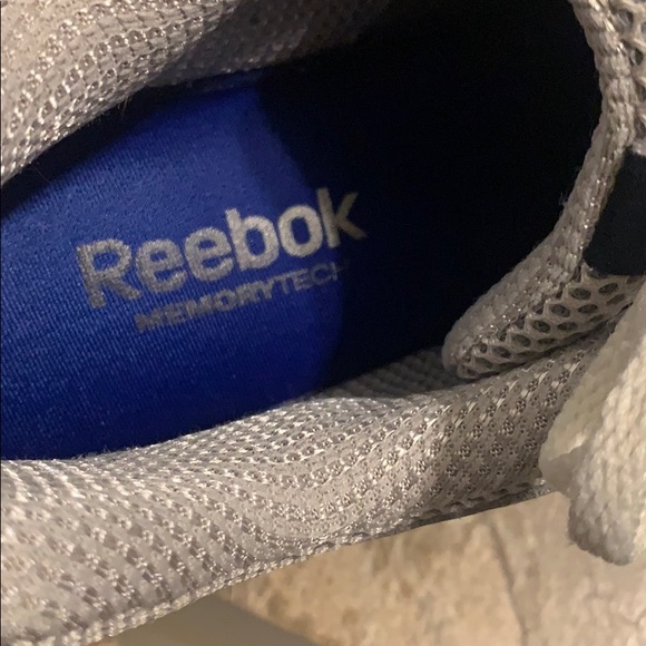 Training shoes - Picture 4 of 7